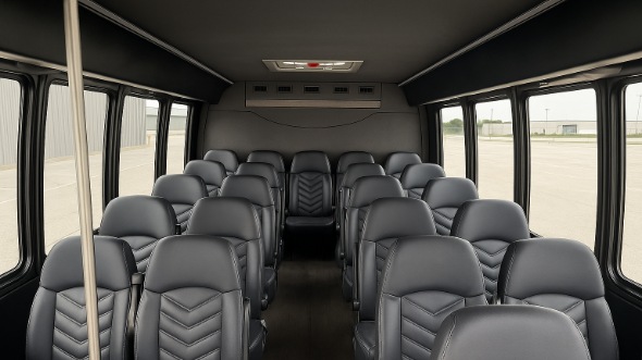 pembroke pines 18 passenger minibus rental