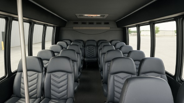 pembroke pines 28 passenger minibus rental